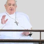 El Papa Francisco sale del hospital